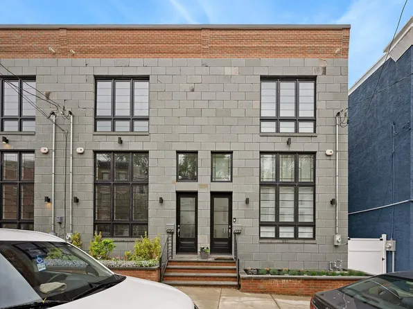 4720 Smick St, Philadelphia, PA 19127