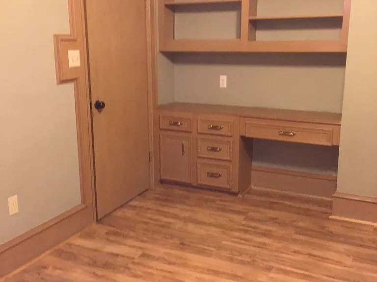 121 E Kiwi St — Photo 4