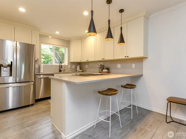 19905 4th Avenue NE #I, Poulsbo, WA 98370