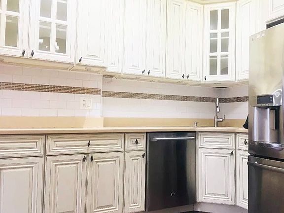 4th image of 6057 Catalpa Ave Unit 1