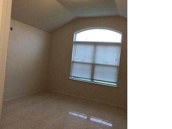 4th image of 7224 Crescent Mills Dr