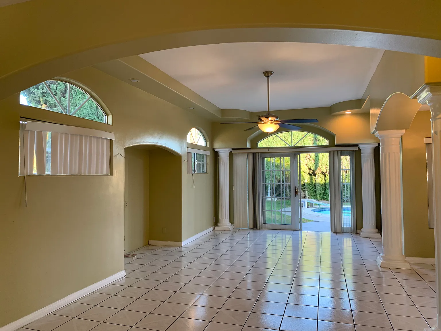 3 bed, 2100 sqft, $5,500 — Photo 3