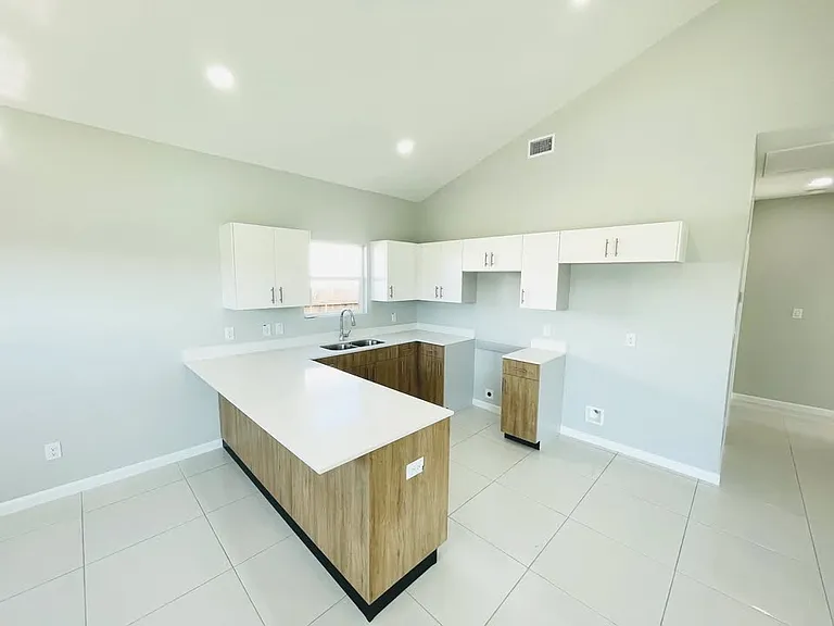 2612 Brownjay Rd #1 — Photo 6