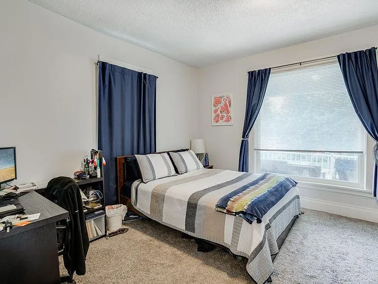 2411 Buchanan St NE #1 — Photo 11