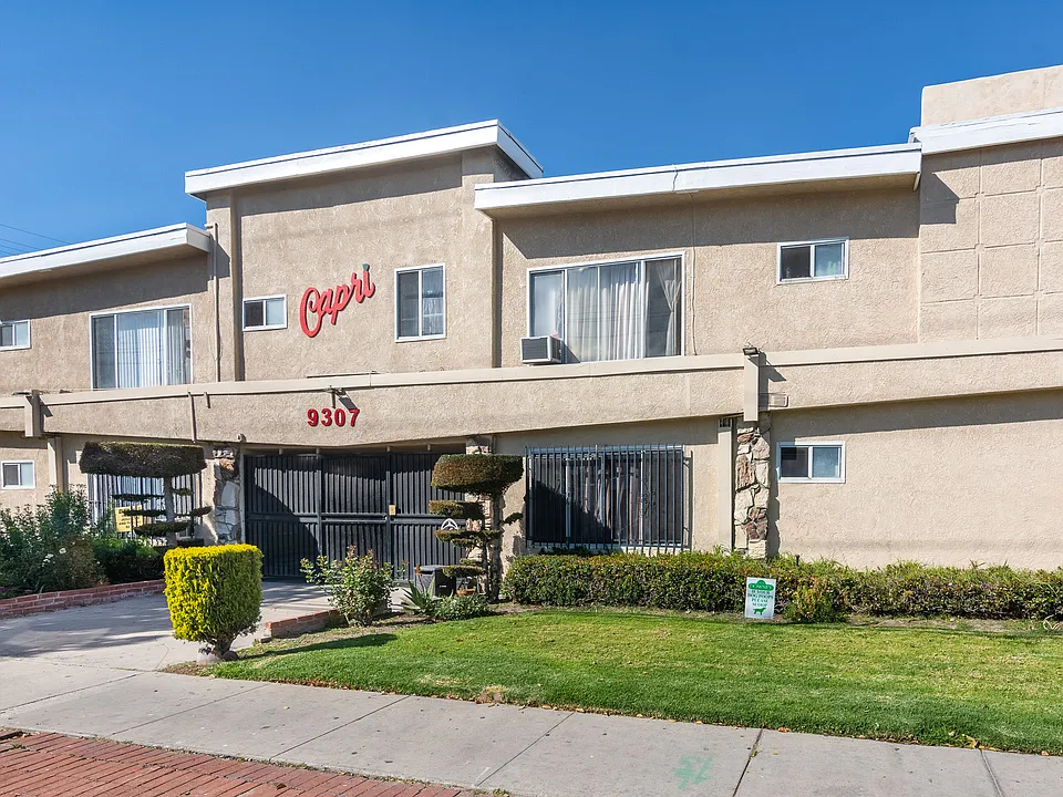 Capri Apartments