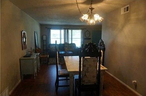 4th image of 1328 Garland Ave