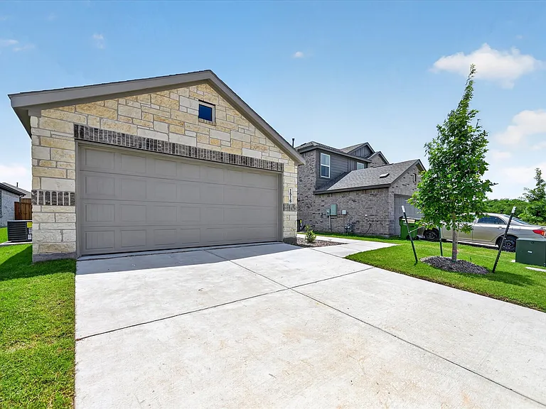 1516 Prince Rd — Photo 3