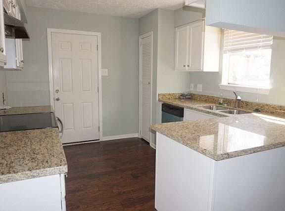 4th image of 400 Bayridge Dr