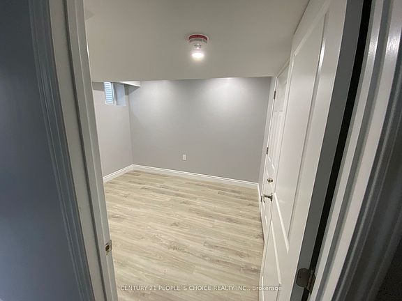 3rd image of 25 Traymore St