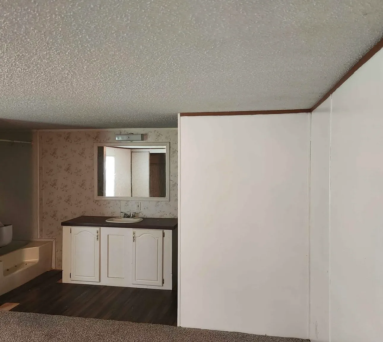 3 bed, $1,000 — Photo 2