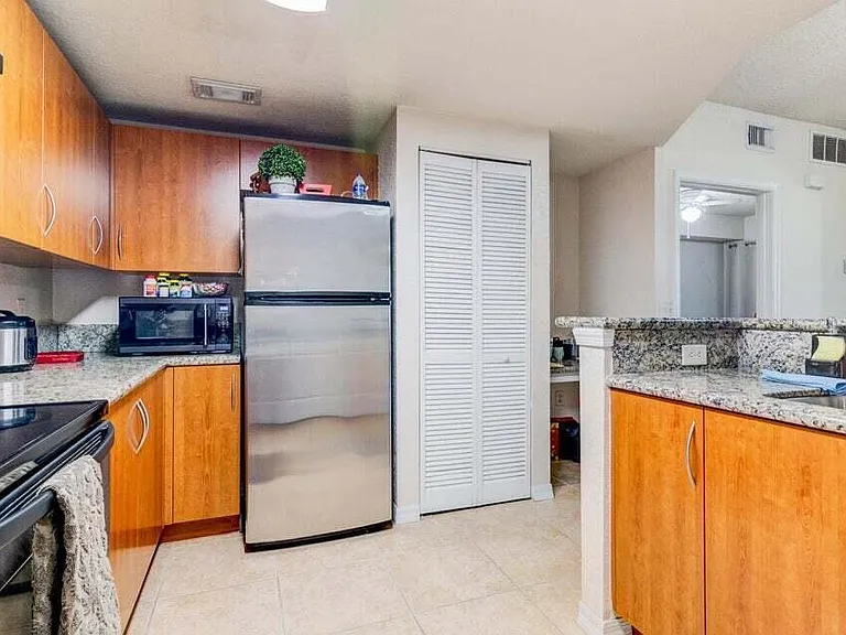130 Peacock Blvd #16 — Photo 9