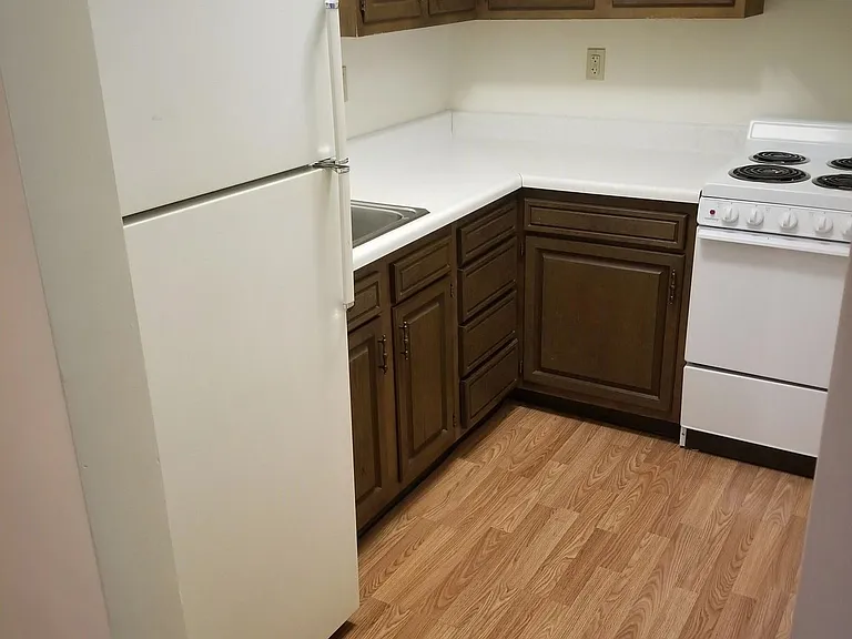 Tanglewood Apartments — Photo 31