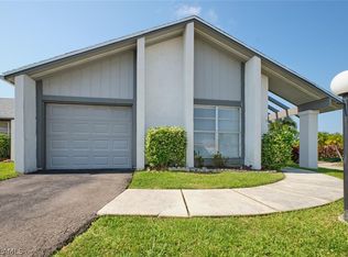 9716 Maplecrest Cir, Lehigh Acres, FL 33936