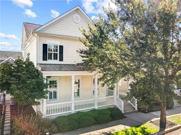 220 1st St, Oakmont, PA 15139