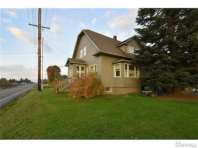 1608 Roxanna Rd NW photo 1