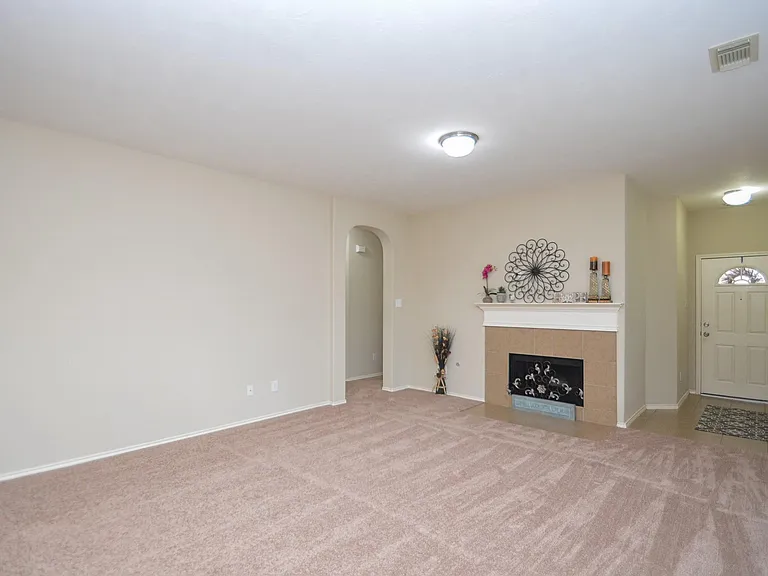 9203 Kransbury Ln — Photo 10