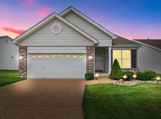314 Newport Dr, Saint Peters, MO 63376
