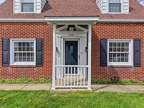4th image of 115 Merritt Dr