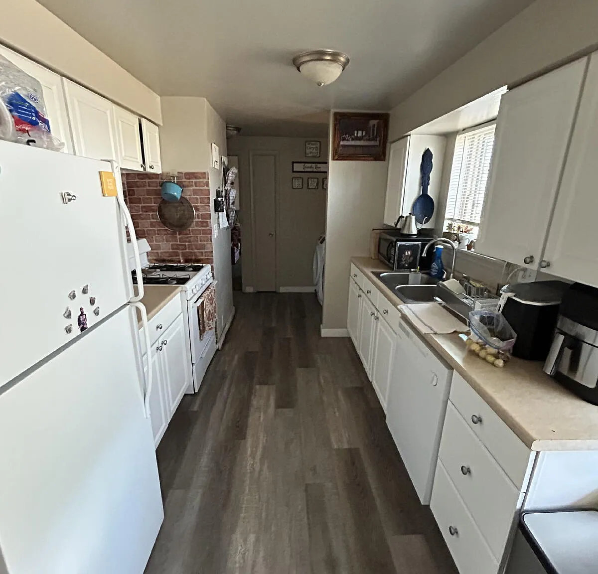 2 bed, 1.0 bath, 900 sqft, $1,100 — Photo 4