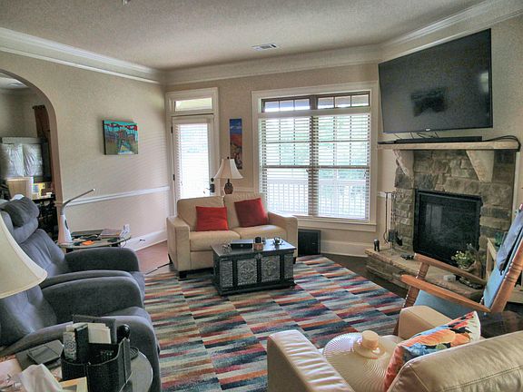 4th image of 105 River Valley Ln