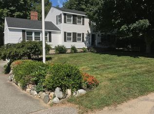 35 Presidential Cir, Hampton, NH 03842