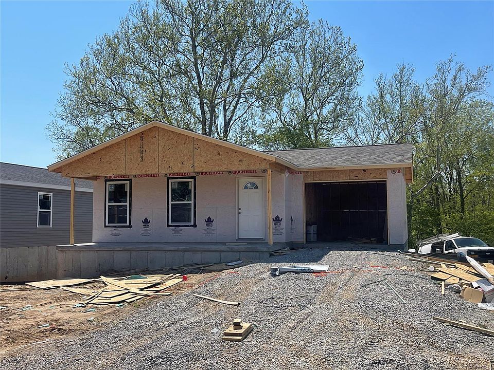 1st image of 557 Southview Dr