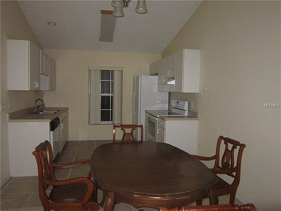 2nd image of 3208 Courtney Dr