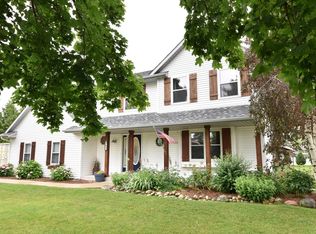 953 Arlon Ct, Belgium, WI 53004