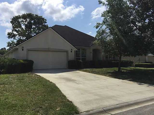 2024 Chaucer Ln — Photo 1