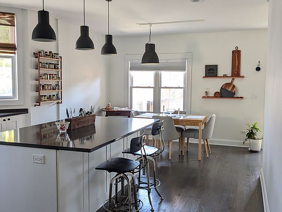 2nd image of 1821 W Barry Ave #3