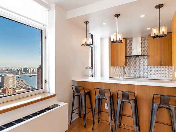 4th image of 1760 2nd Ave APT 29A