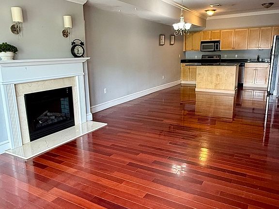 3rd image of 414 Mount Hope St APT 104