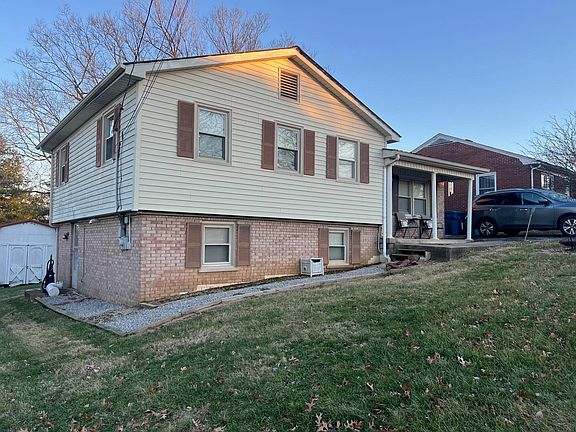 2nd image of 117 Castle Hts