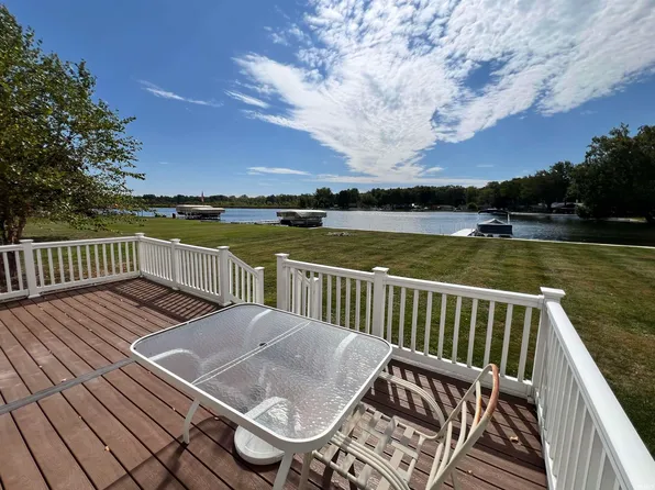 83 Ems B27 Ln, Pierceton, IN 46562