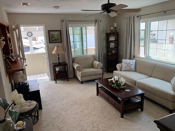 4th image of 609 Marguerite Ave