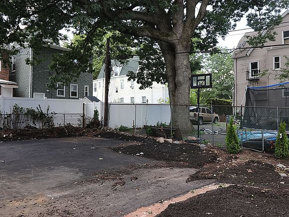 3rd image of 75 N 16th St