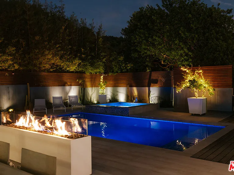 2651 Nichols Canyon Rd — Photo 37
