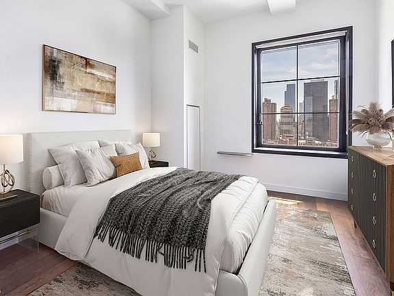 4th image of 425 W 50th St APT 15A