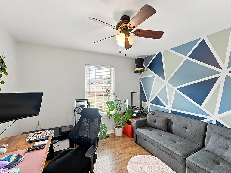 500 Beacon Dr — Photo 29