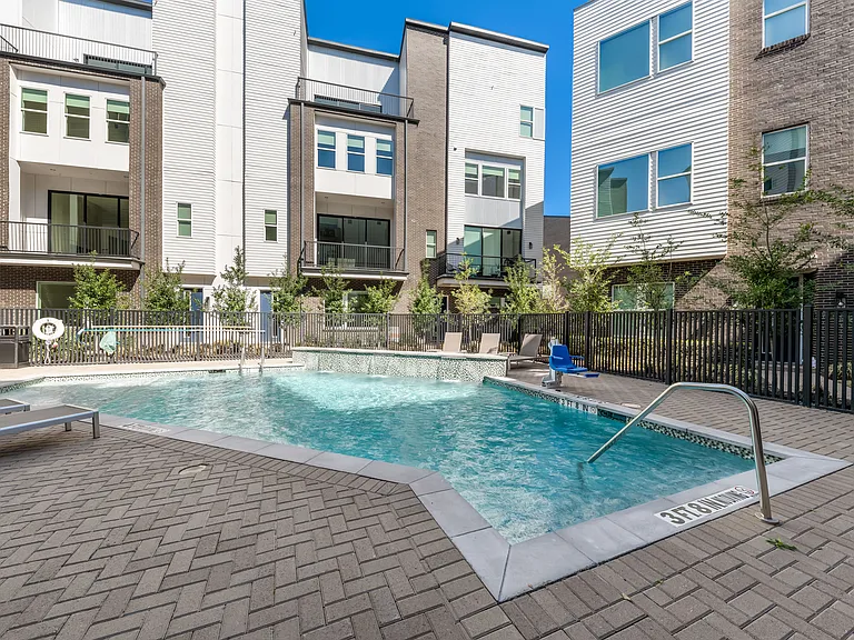 381 E Greenbriar Ln #401 — Photo 25