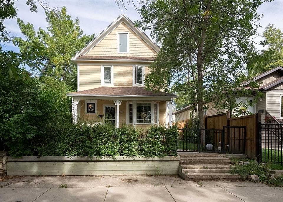 1st image of 313 7a Ave S