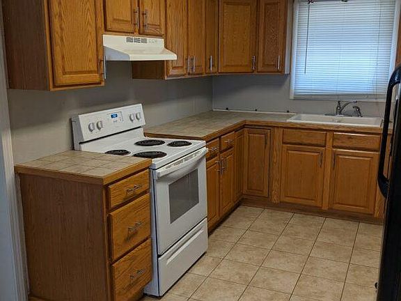 3rd image of 1300 N Virginia Ave
