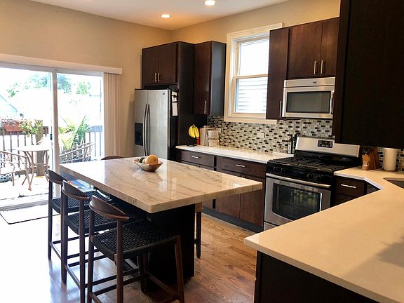 3rd image of 2931 N Dawson Ave #2