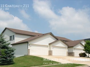 211 Chateau Dr #211, Cottage Grove, WI 53527