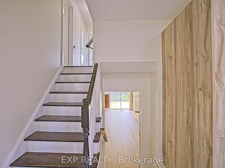 4 Fallway Rd #UPPER — Photo 12