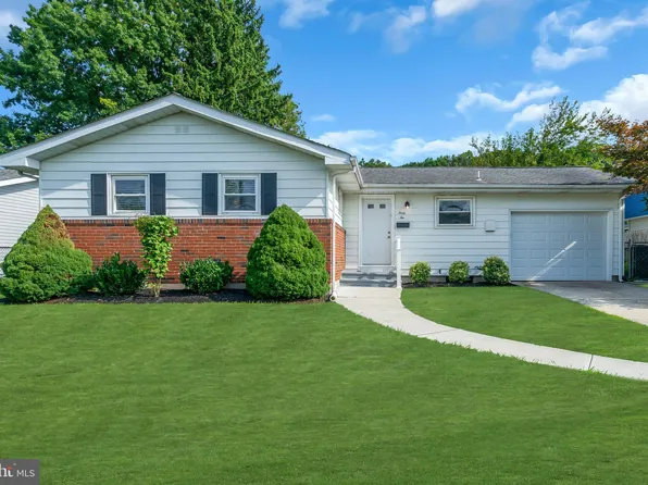 42 Thoreau Rd, Hamilton, NJ 08690