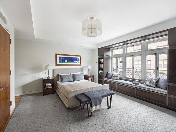 4th image of 317 W 89th St APT 6W