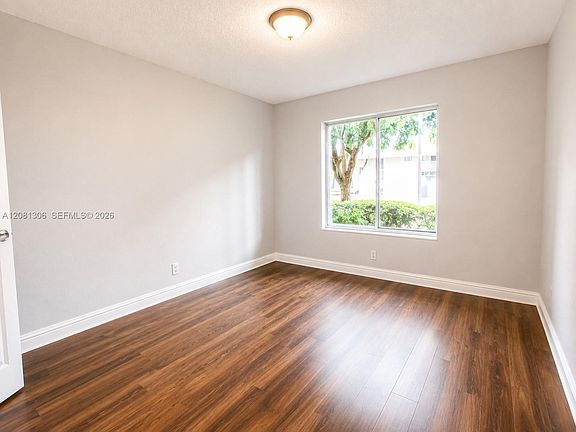 5th image of 9509 SW 138th Pl #95