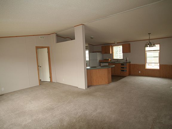 2nd image of 2714 Cahill St