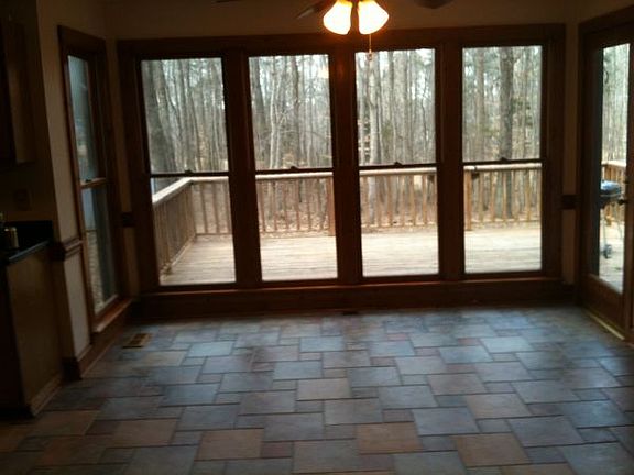3rd image of 3665 Creek Bend Dr